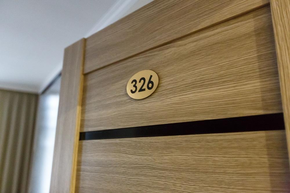 Renion Hotel Алма Ата Екстериор снимка