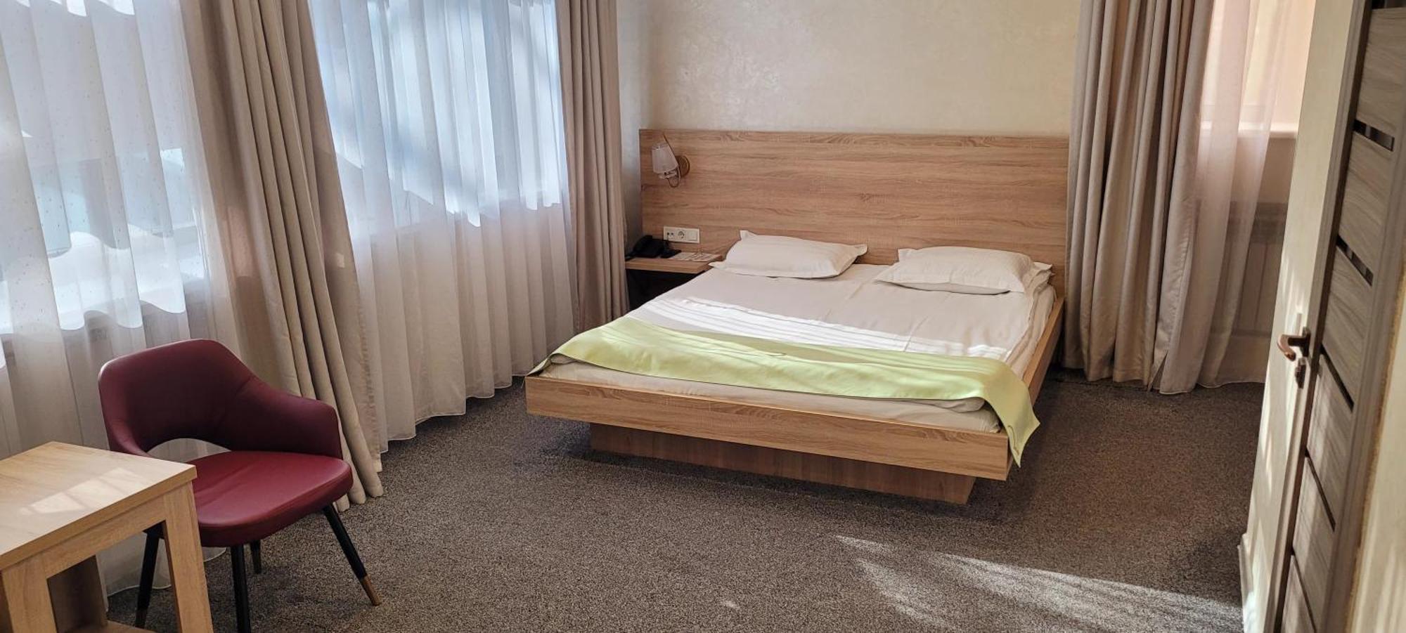 Renion Hotel Алма Ата Екстериор снимка