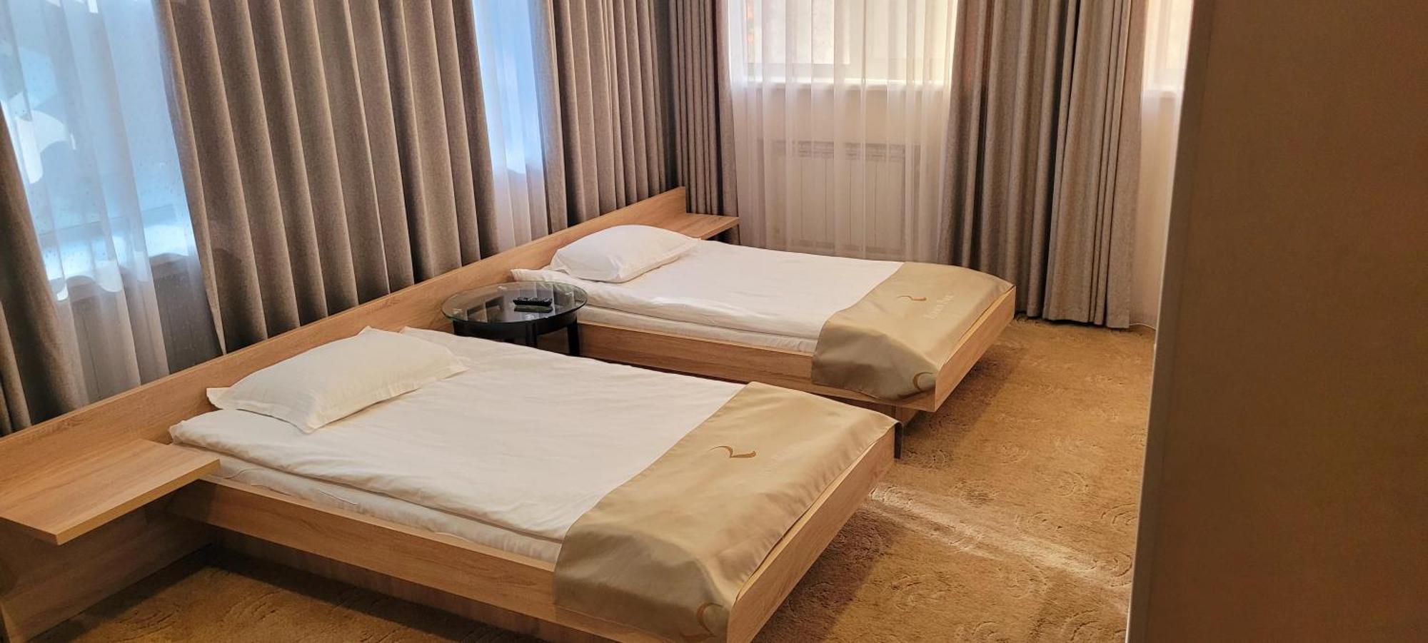 Renion Hotel Алма Ата Екстериор снимка