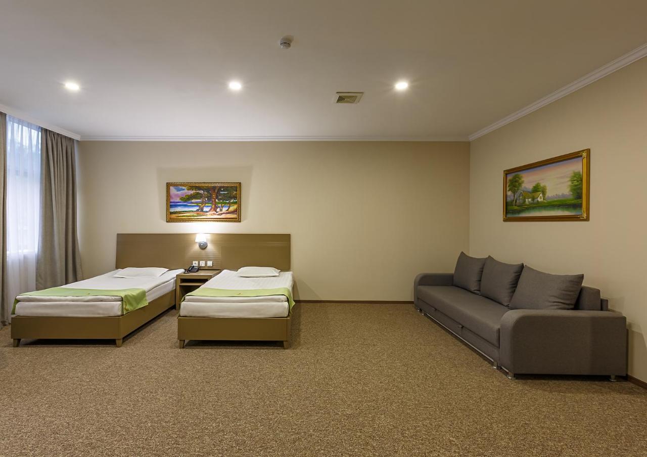 Renion Hotel Алма Ата Екстериор снимка