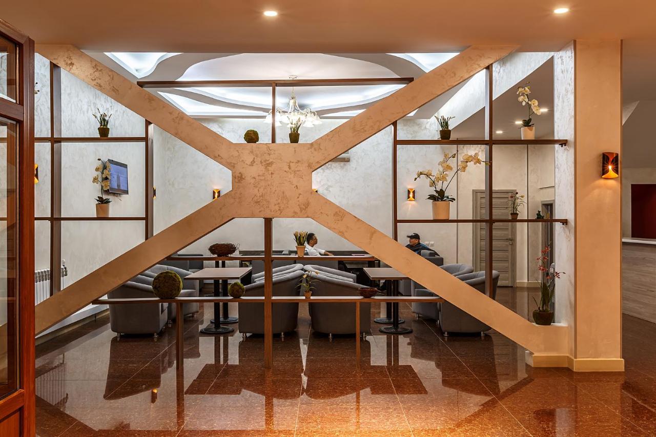 Renion Hotel Алма Ата Екстериор снимка