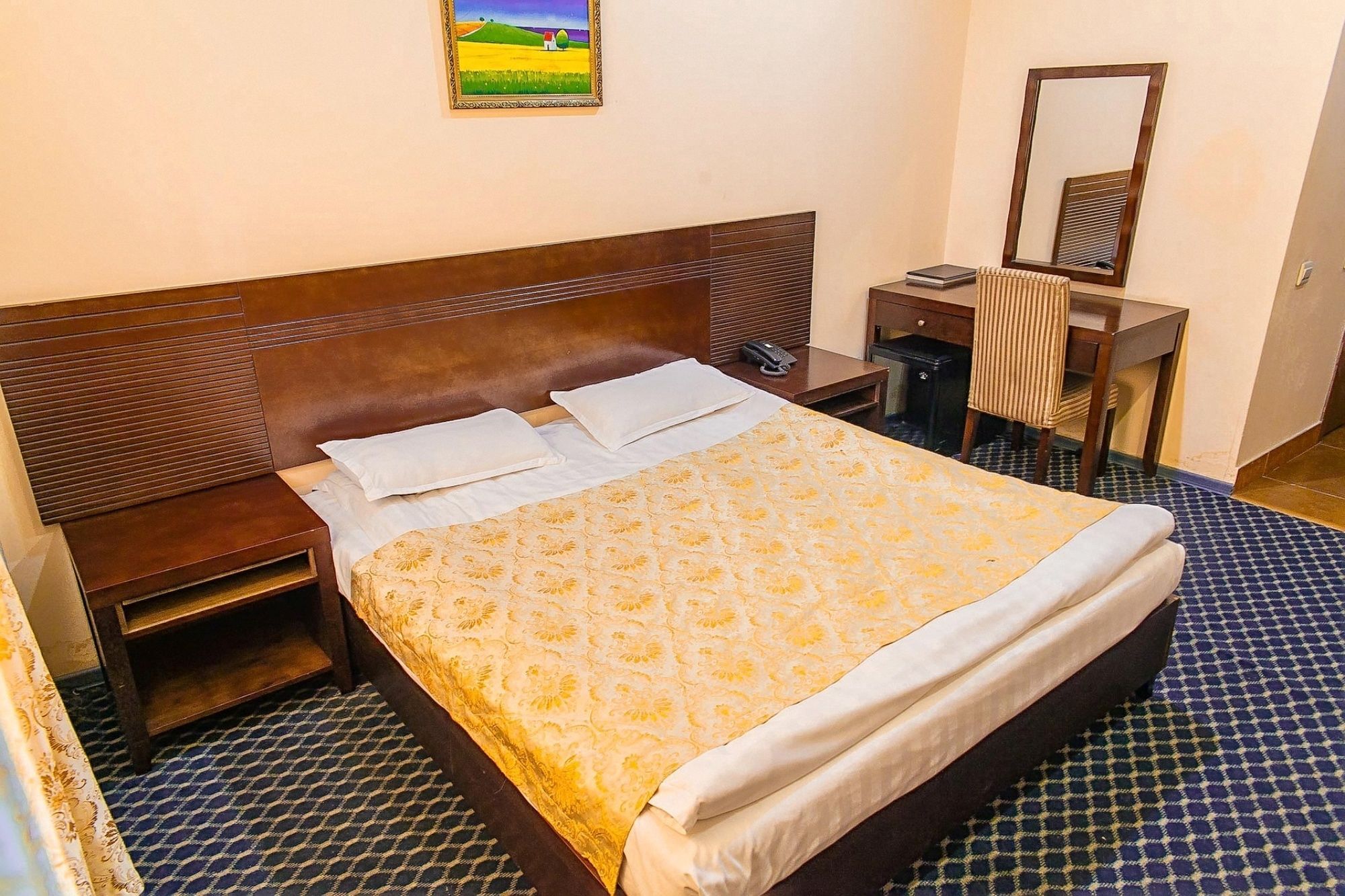 Renion Hotel Алма Ата Екстериор снимка