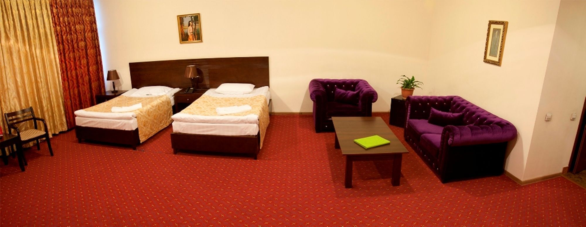 Renion Hotel Алма Ата Екстериор снимка
