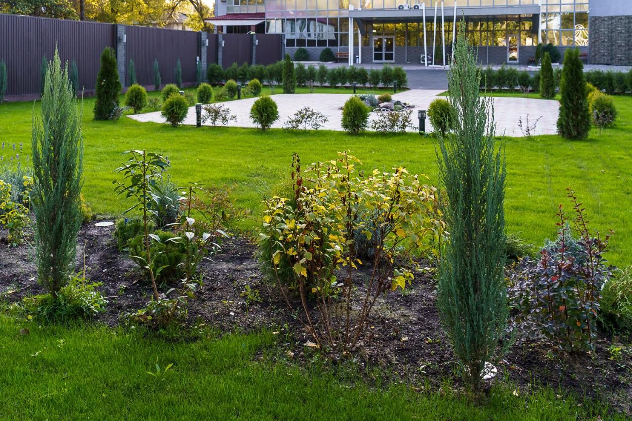 Renion Hotel Алма Ата Екстериор снимка