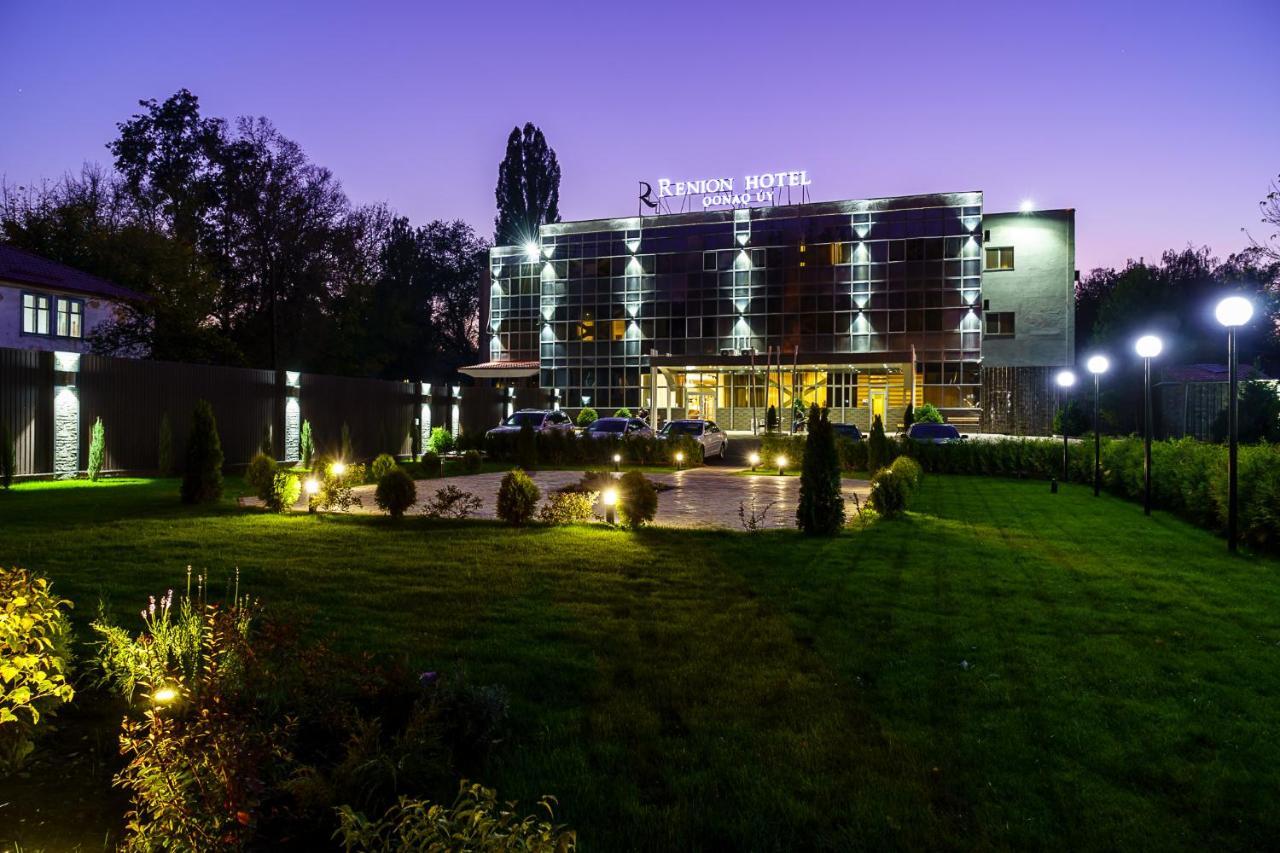 Renion Hotel Алма Ата Екстериор снимка