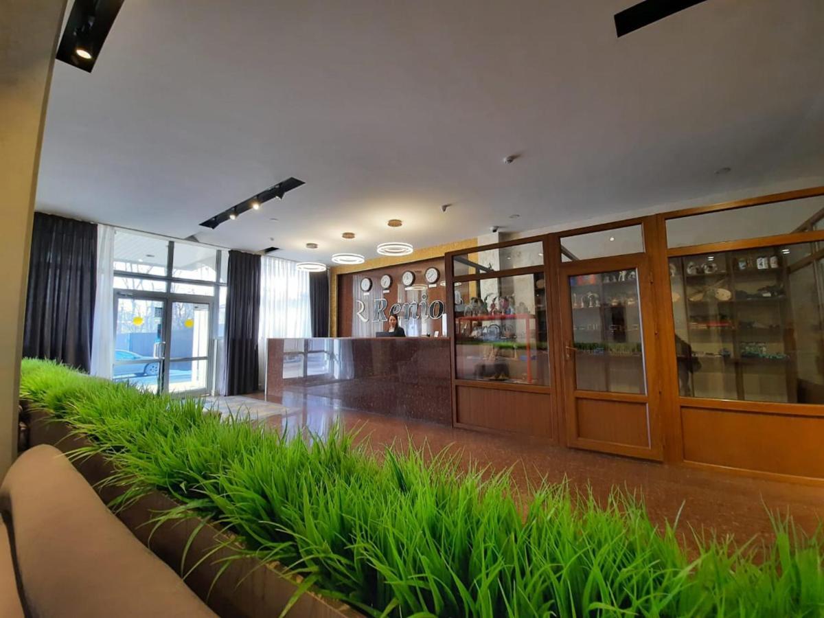 Renion Hotel Алма Ата Екстериор снимка